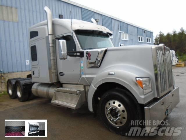 Kenworth W 990 وحدات الجر