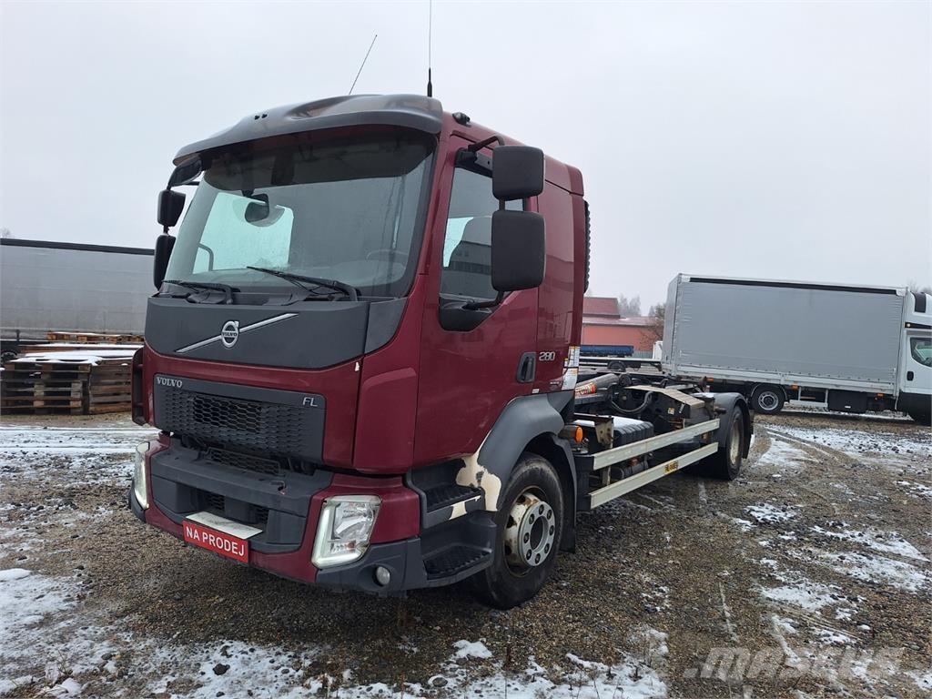 Volvo FL 280 شاحنات بمقصورة وهيكل