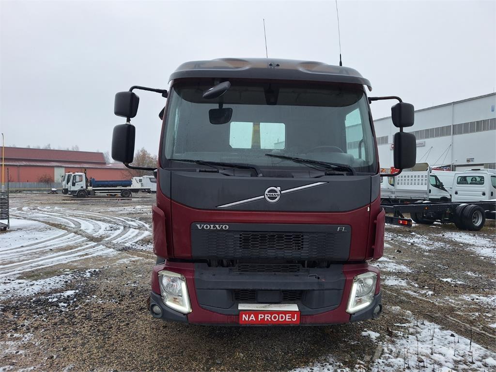 Volvo FL 280 شاحنات بمقصورة وهيكل