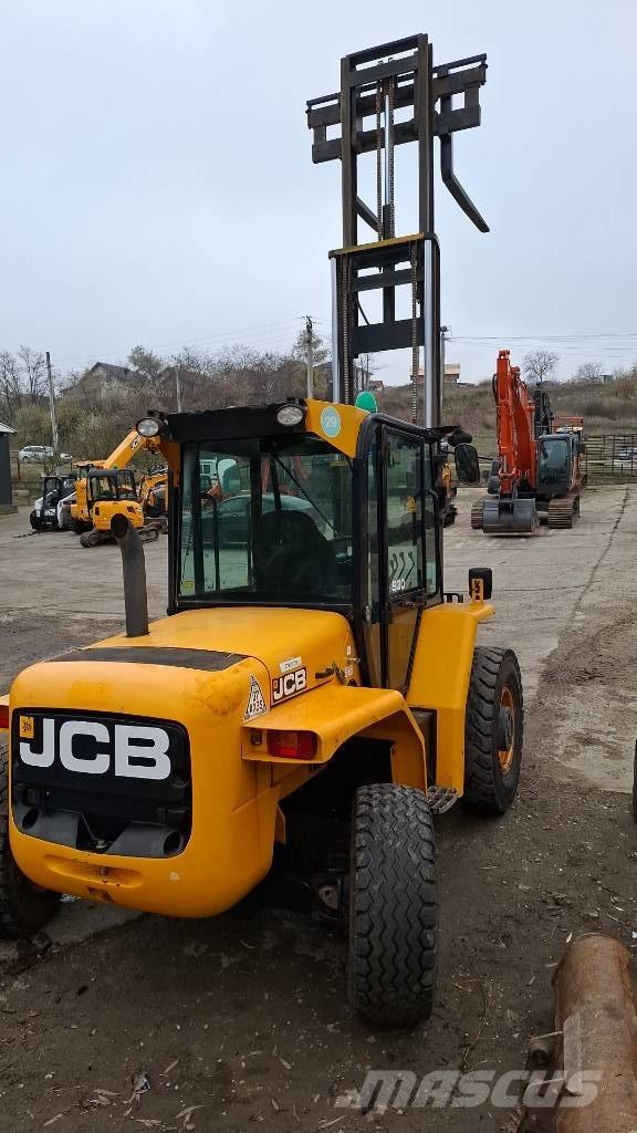 JCB 930 شاحنات الطرق الوعرة