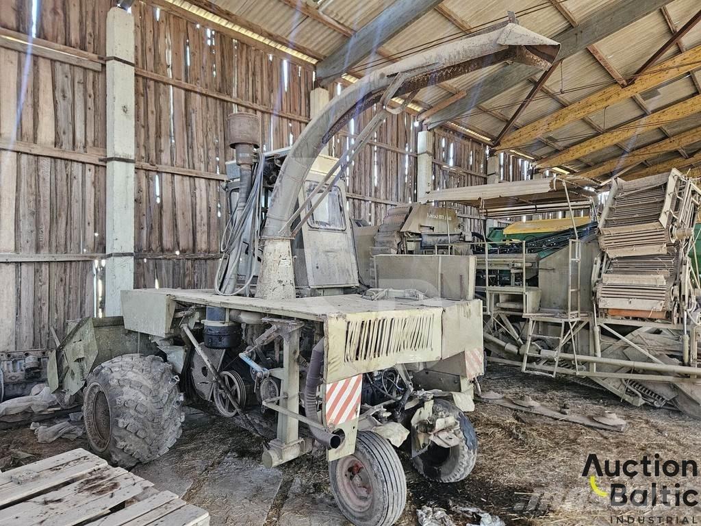 Fortschritt E281C حصادات الأعلاف