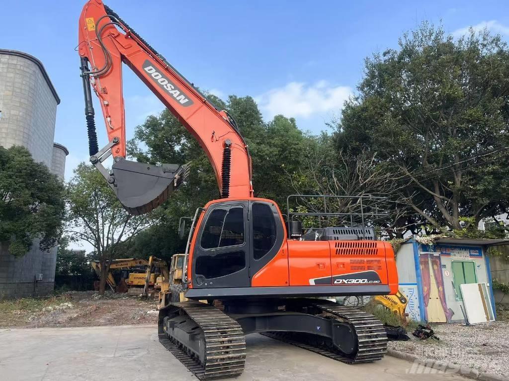 Doosan DX 300LC-9C حفارات زحافة