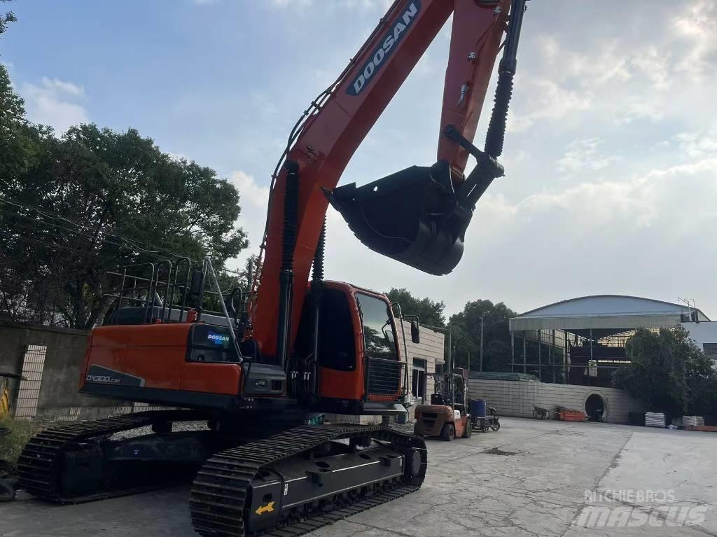Doosan DX 300LC-9C حفارات زحافة