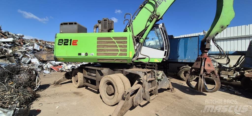 Sennebogen 821 E مناولات المخلفات / مناولات صناعية
