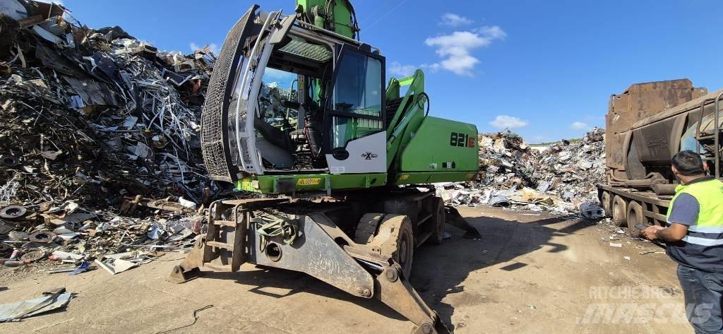 Sennebogen 821 E مناولات المخلفات / مناولات صناعية