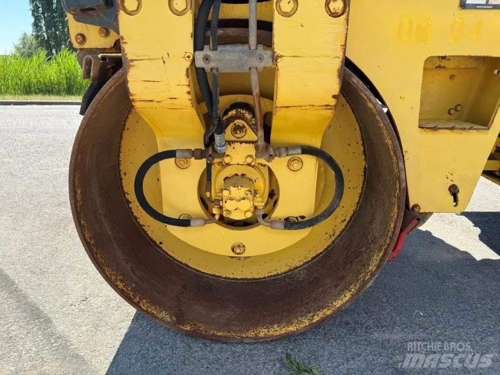 Bomag BW135AD مداحل ثنائية الاسطوانة