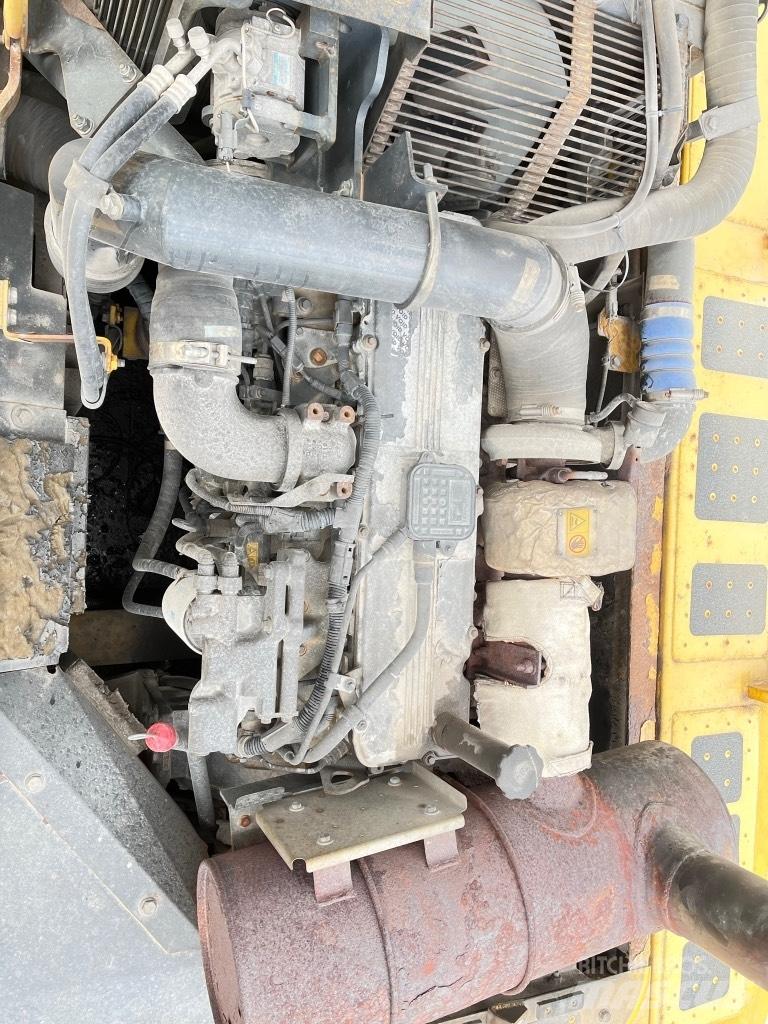 Komatsu PC 350 LC-8 حفارات زحافة