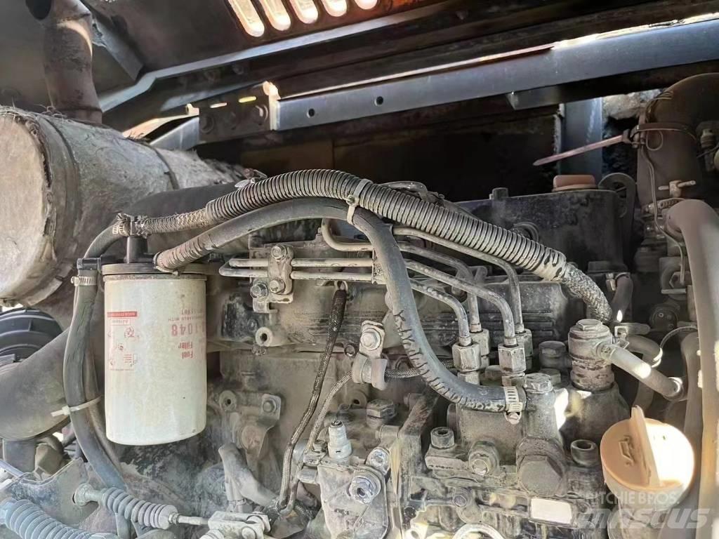 Doosan DX60W حفارات بعجل
