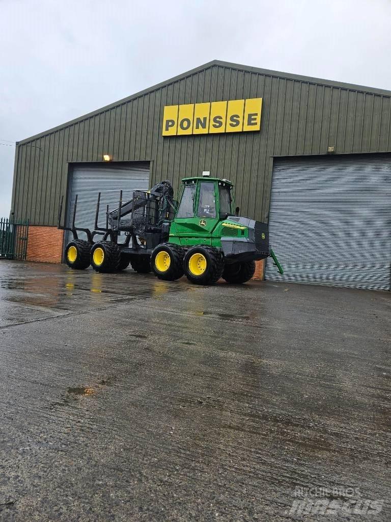 John Deere 1010 G شاحنات
