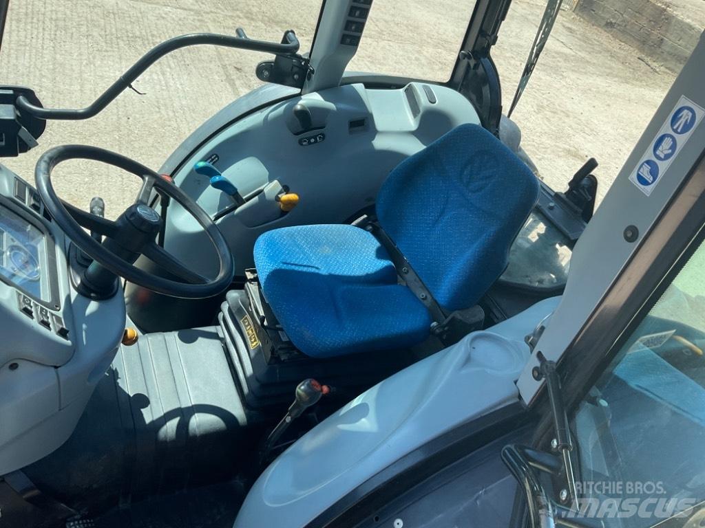 New Holland T 4.85 الجرارات