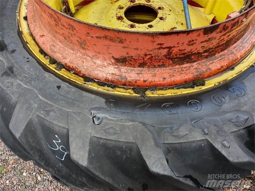 Goodyear 136-38 x2 الإطارات والعجلات والحافات