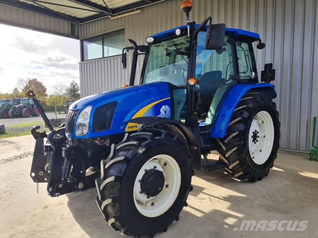 New Holland T 5070 الجرارات
