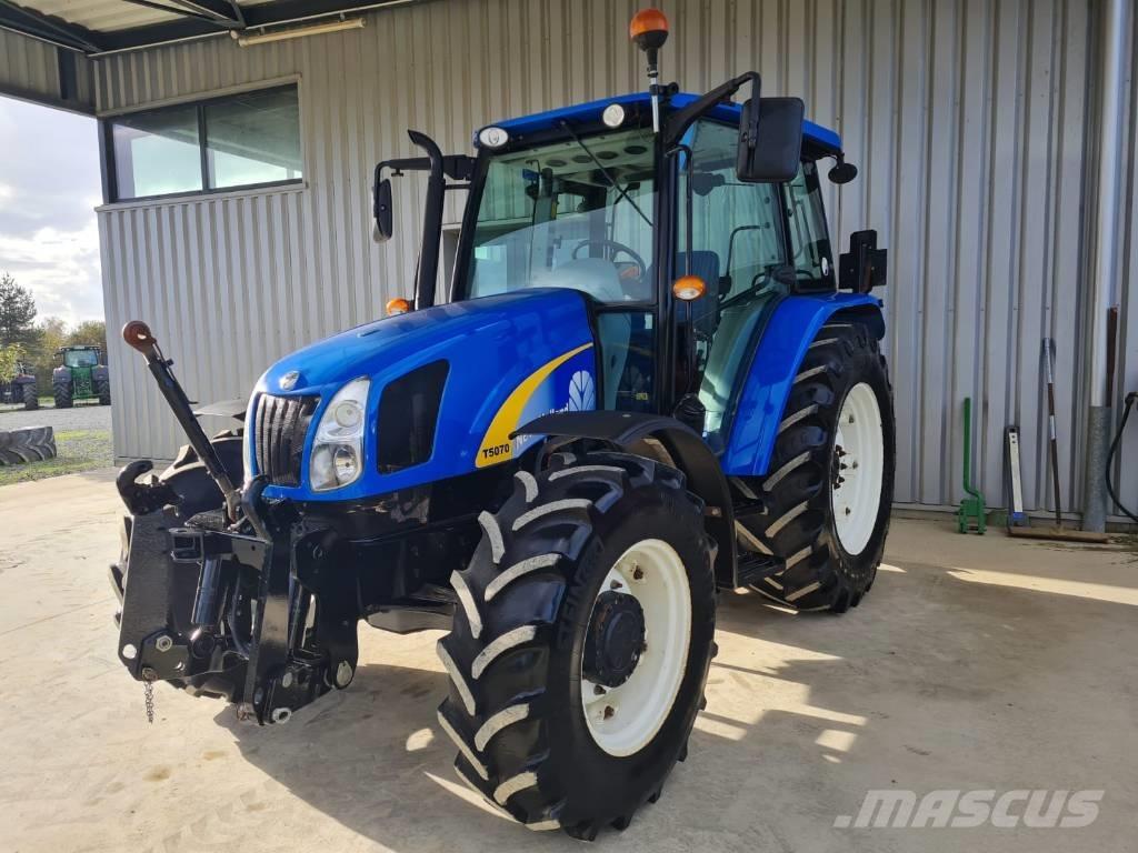 New Holland T 5070 الجرارات