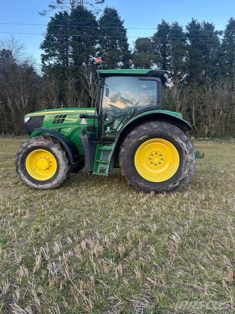 John Deere 6140 R الجرارات