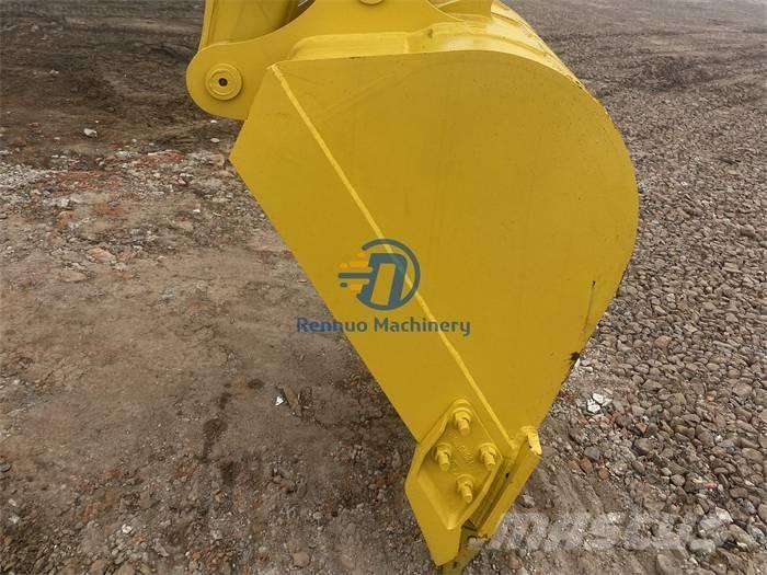 Komatsu PC 130 حفارات زحافة