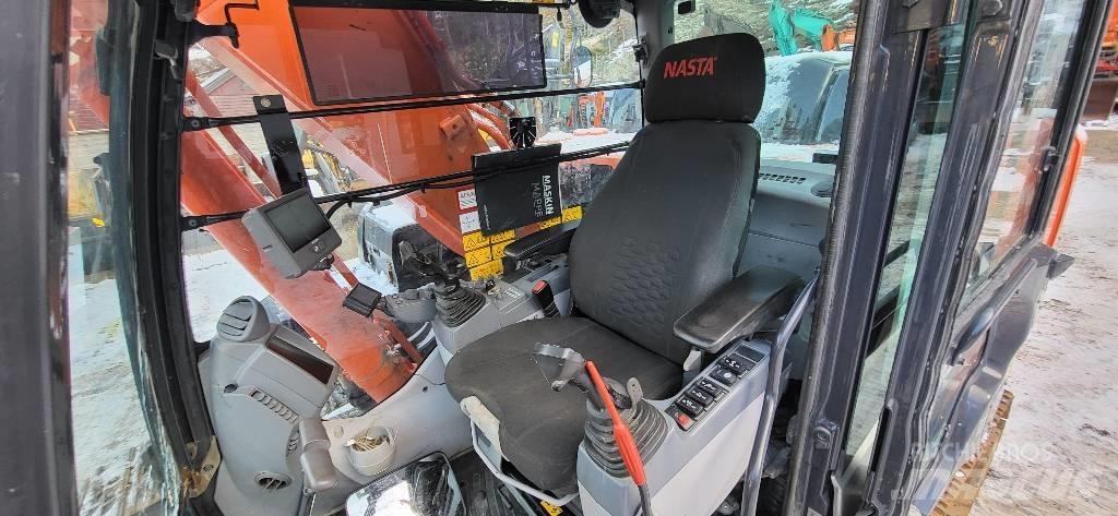 Hitachi ZX 210 LC-6 حفارات زحافة
