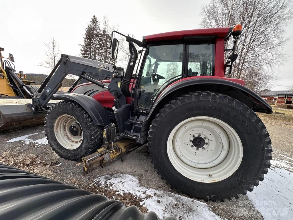 Valtra T 202 الجرارات
