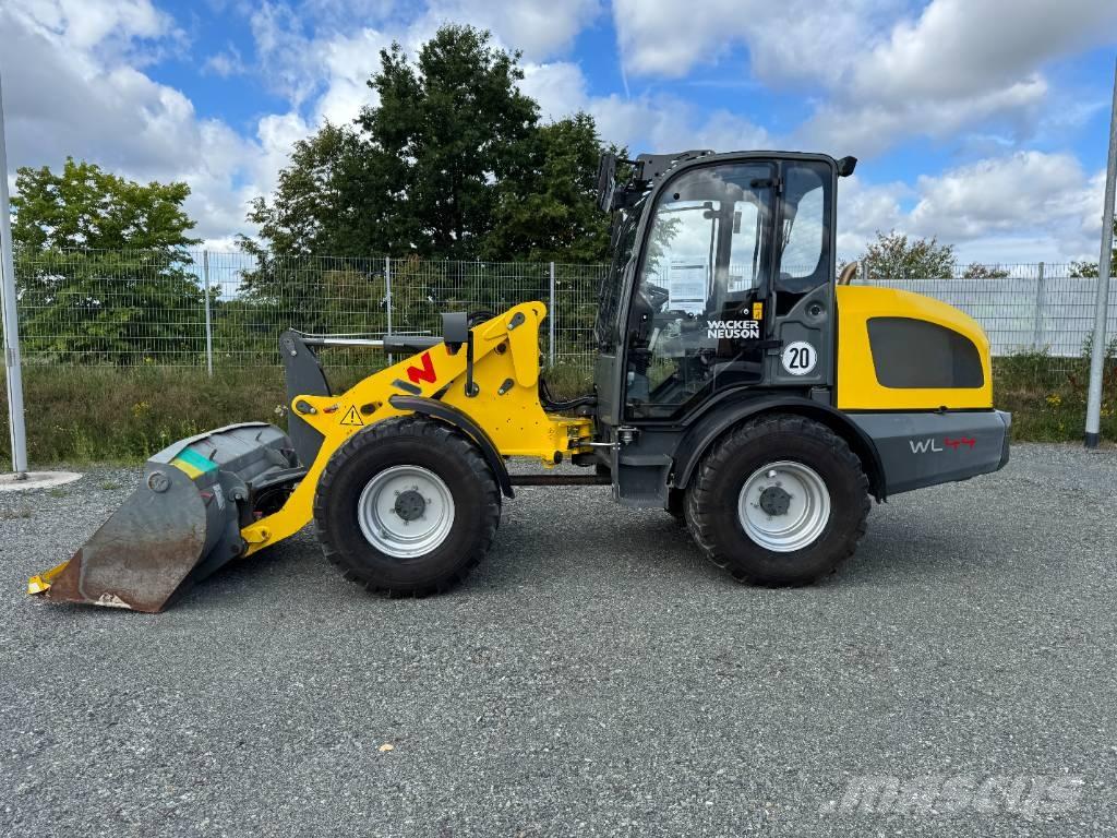 Wacker Neuson WL44 لوادر بعجل