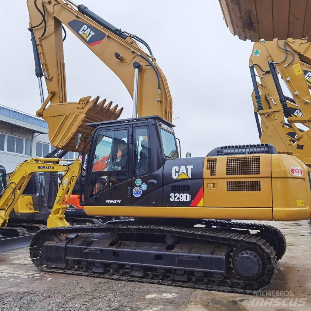 CAT 329 D حفارات زحافة