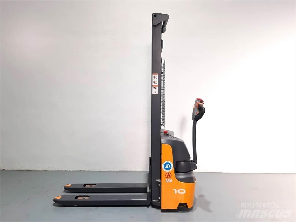 XEA 10 2S350 معدات التكديس الجوالة