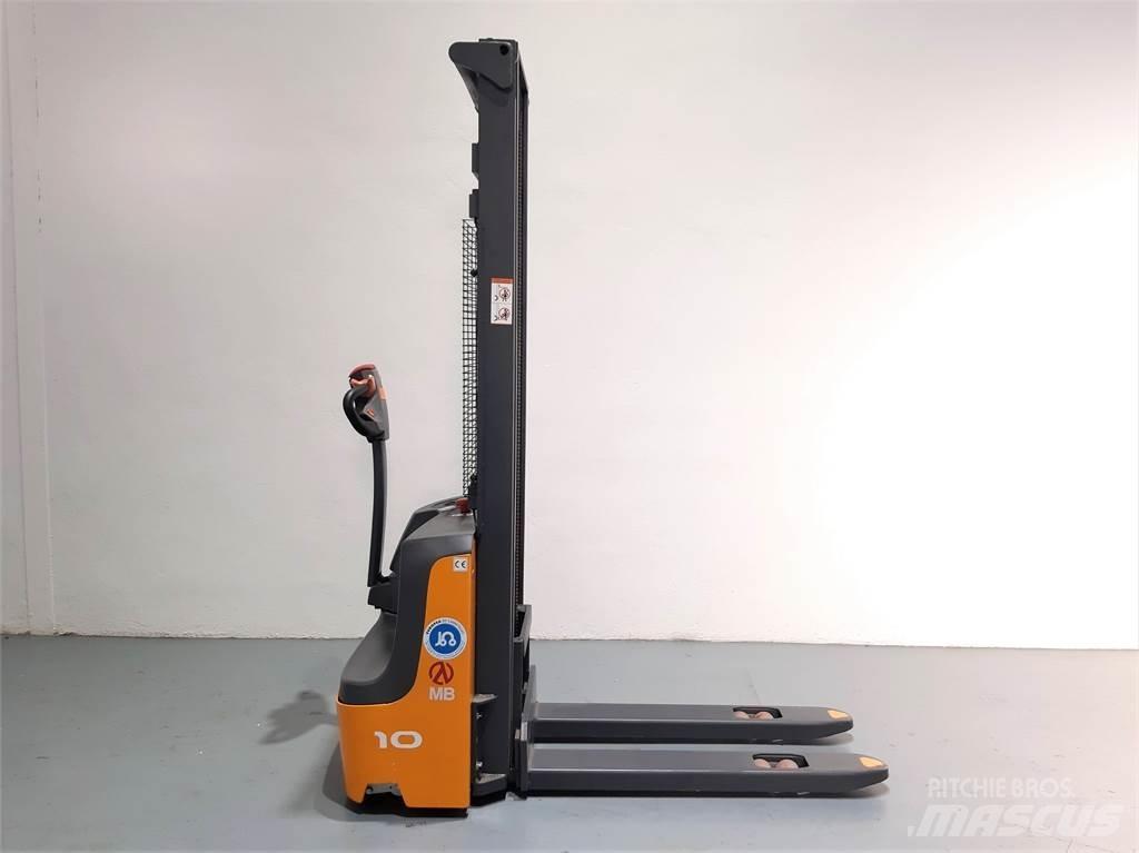 XEA 10 2S350 معدات التكديس الجوالة