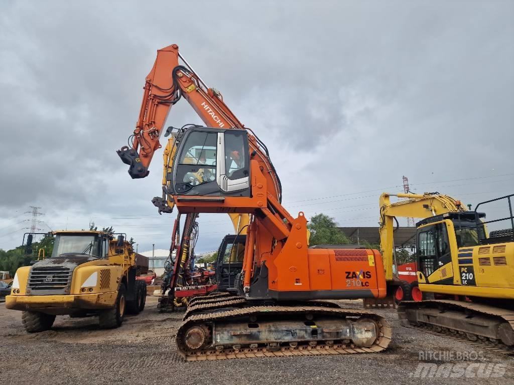 Hitachi ZX 210 LC حفارات زحافة