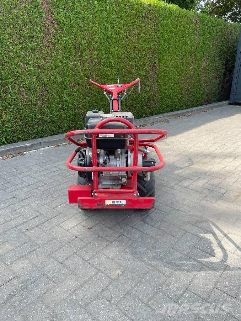 Barreto 1320 جرارات ثنائية العجلات