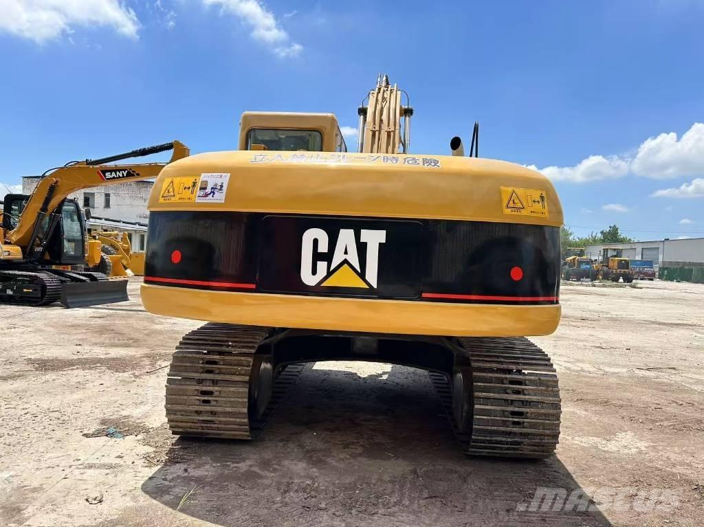 CAT 320 C حفارات زحافة