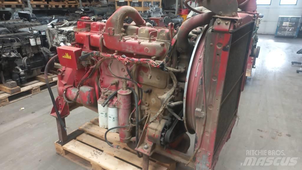 Volvo TD121G محركات