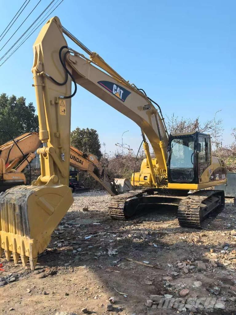 CAT 320 C L حفارات زحافة