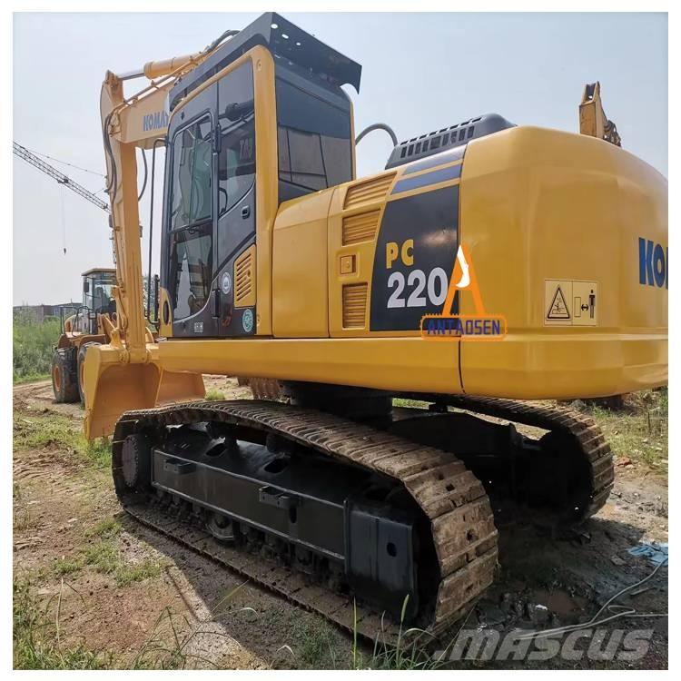 Komatsu PC 220-8 حفارات زحافة