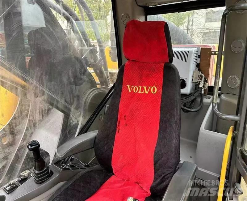 Volvo EC480DL حفارات زحافة