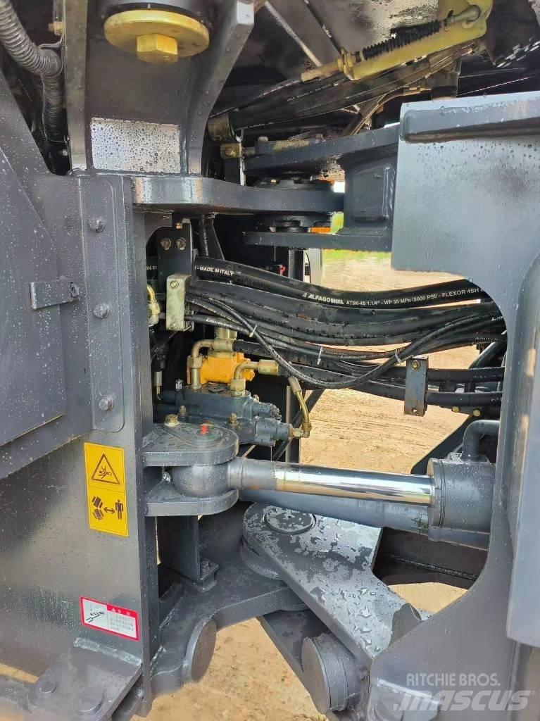 LiuGong CLG 856 H لوادر بعجل