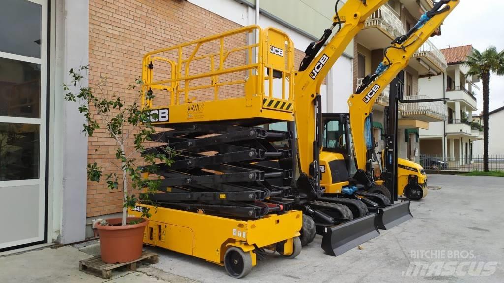 JCB S4550E رافعات مقصية الشكل