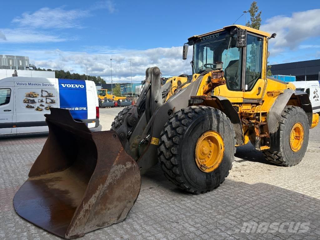 Volvo L110F لوادر بعجل