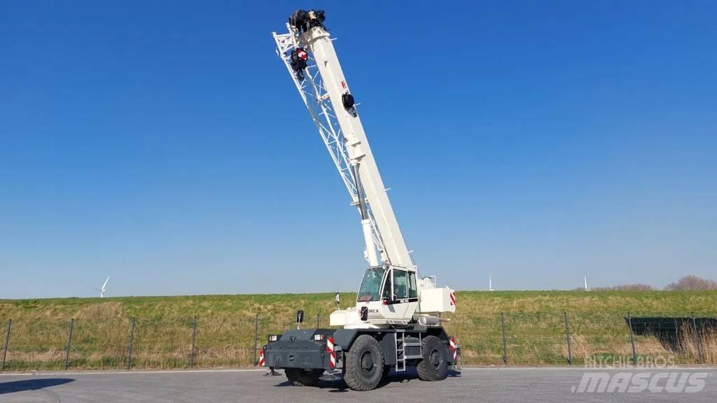 Terex RC30 رافعات الطرق الوعرة