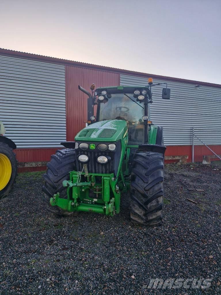 John Deere 7730 الجرارات