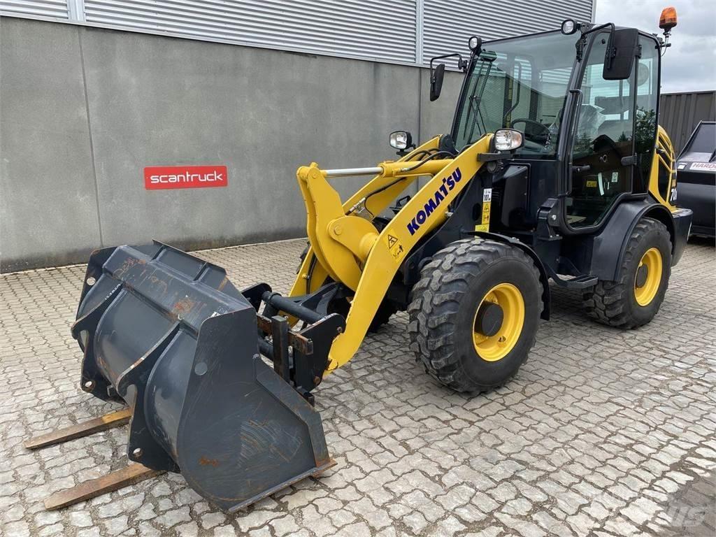 Komatsu WA70M-8EO لوادر متعددة الأغراض