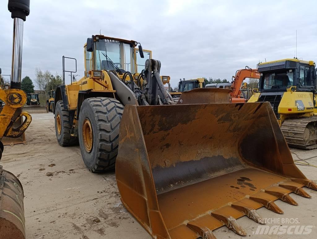 Volvo L 180 E لوادر بعجل