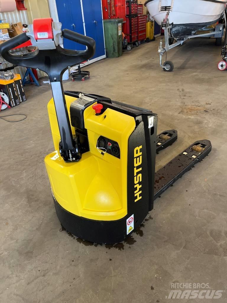 Hyster P 1.6 معدات الرفع منخفض المستوى