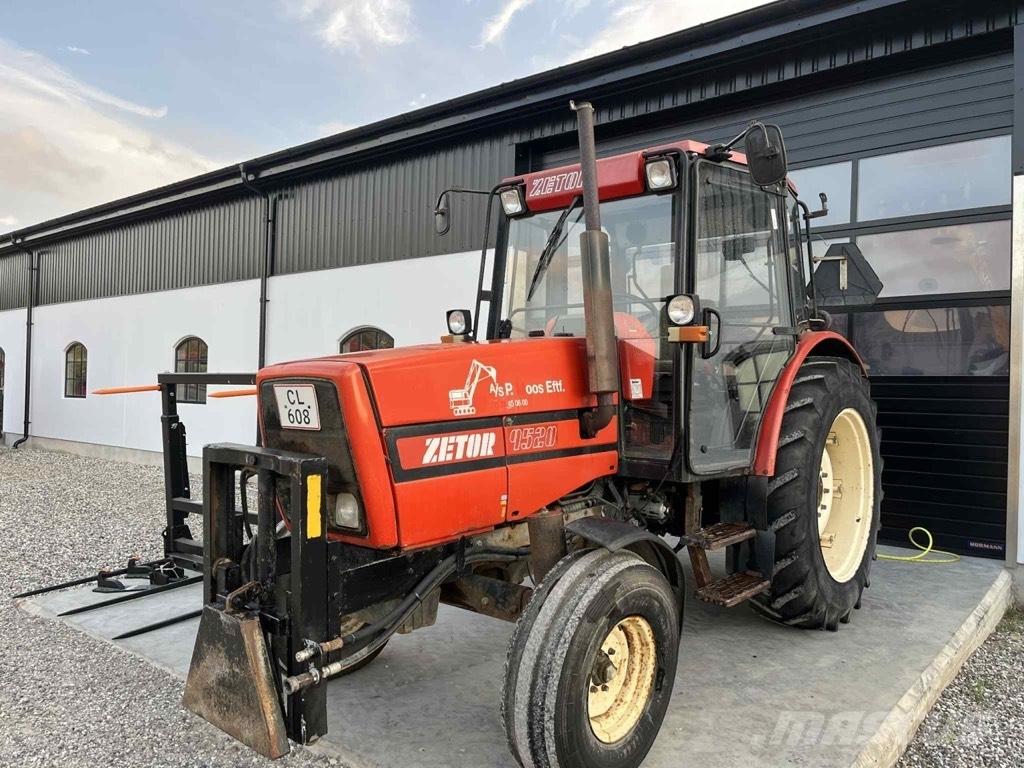 Zetor 9520 turbo الجرارات