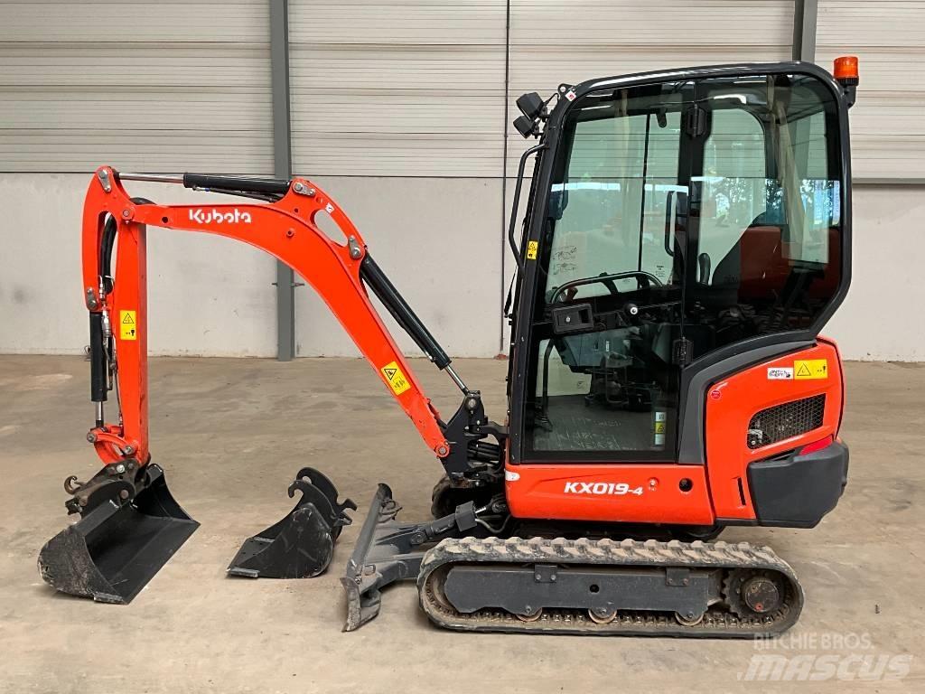 Kubota KX 019-4 حفارات صغيرة أقل من 7 طن (حفارات صغيرة)