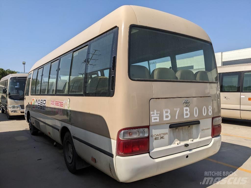Toyota Coaster Bus حافلة صغيرة