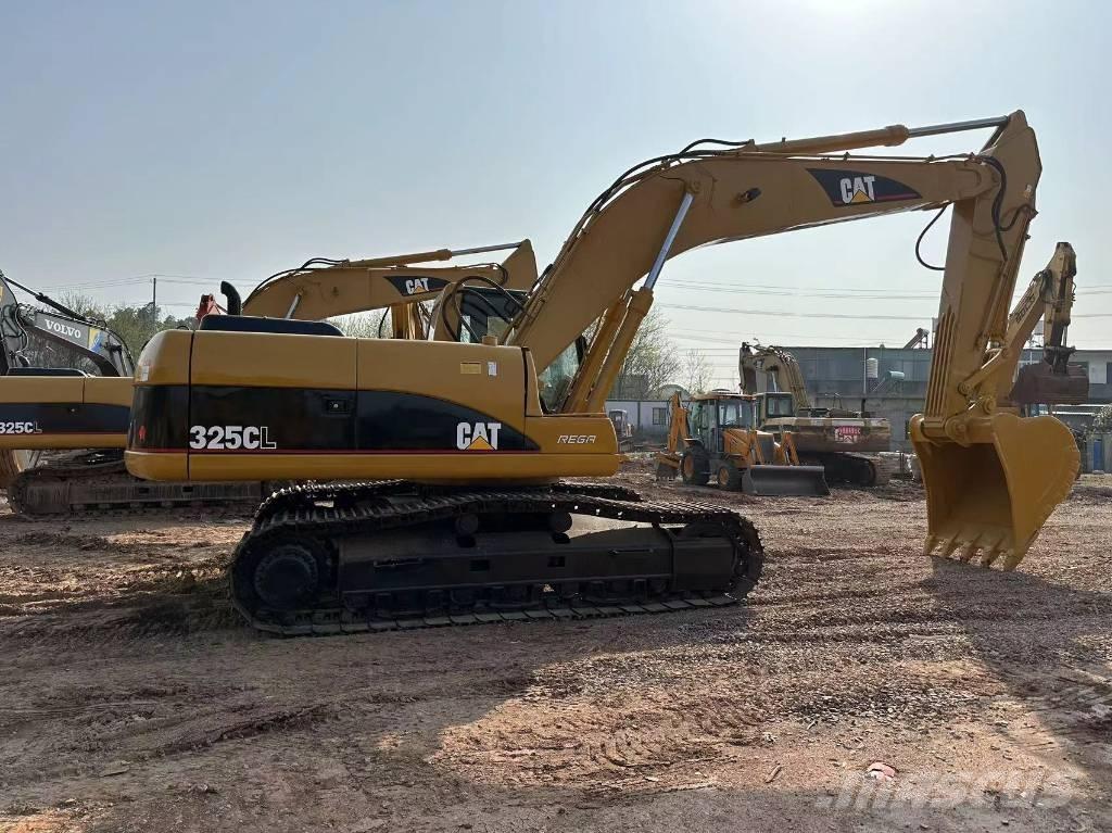 CAT 325 CL حفارات زحافة