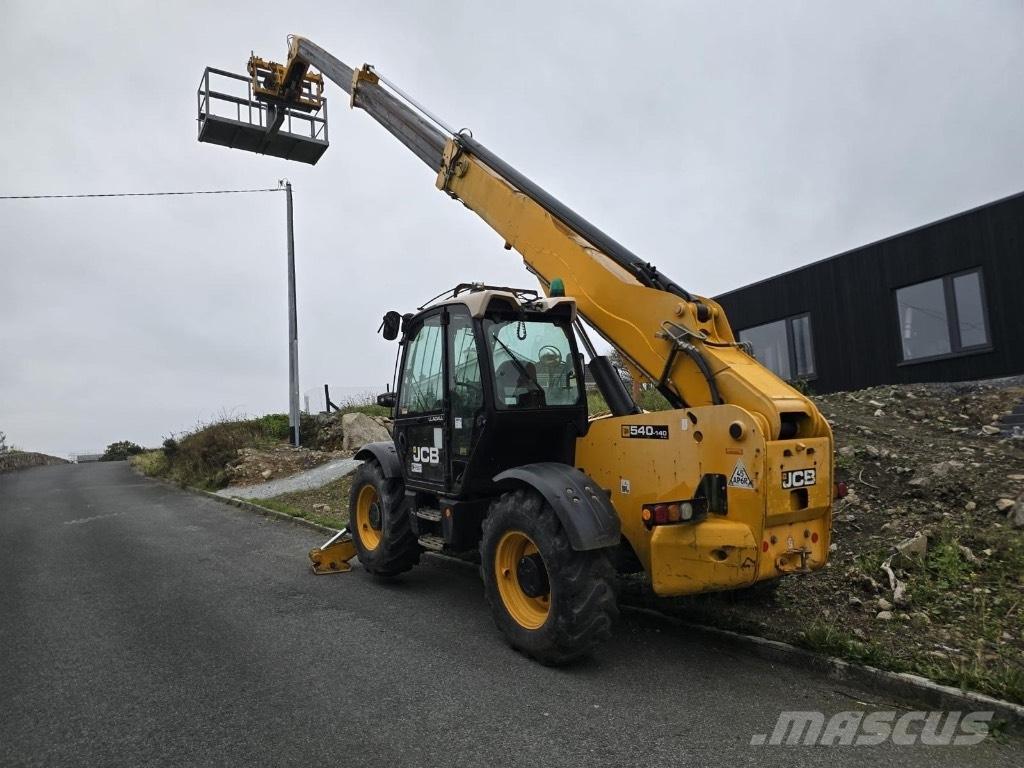 JCB 540-140 مناولات متداخلة