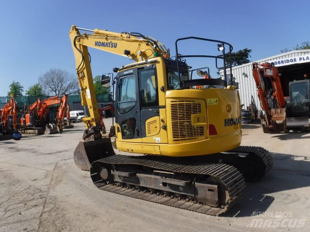 Komatsu PC 138 US-11 حفارات زحافة