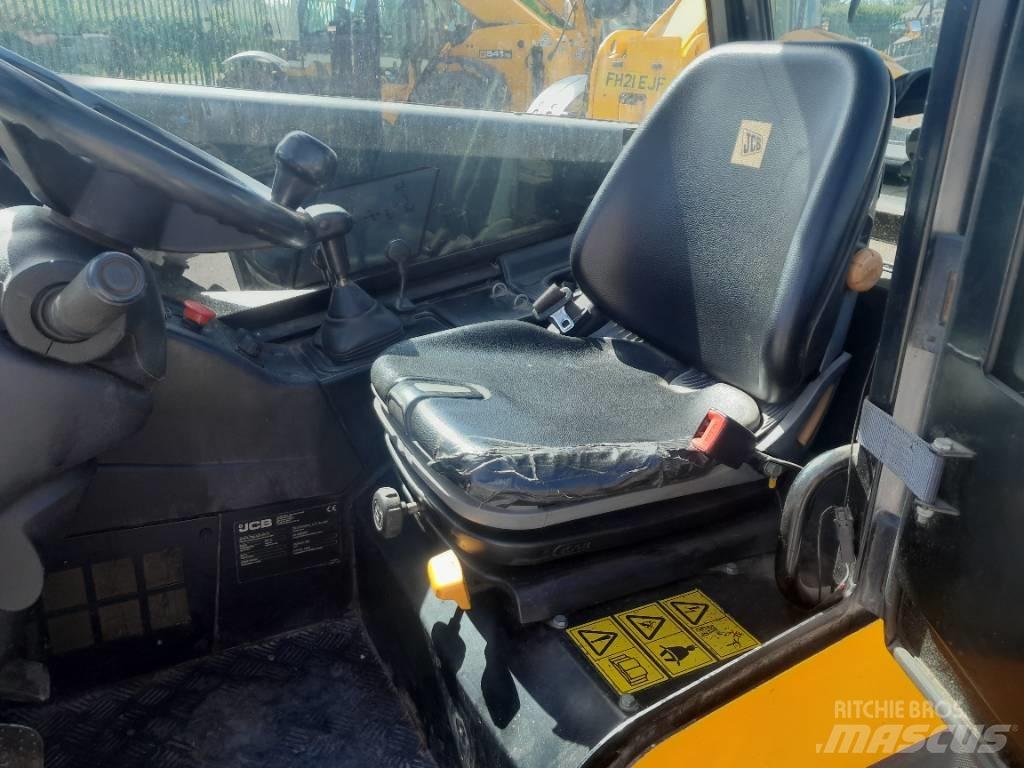 JCB TLT 35 D شاحنات الديزل