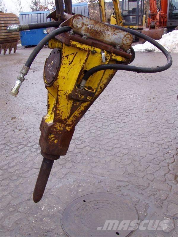Atlas Copco SBC 610 مطارق / كسارات