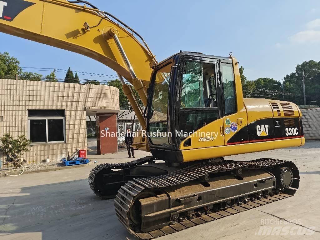 CAT 320 C حفارات زحافة