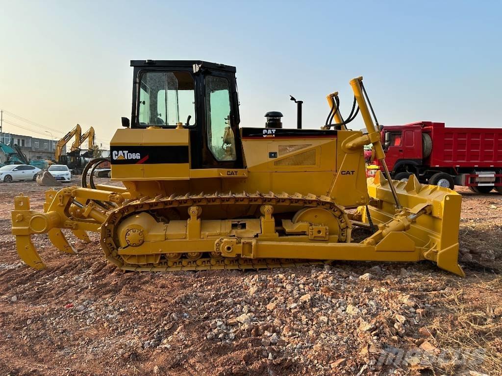 CAT D6G بلدوزرات مجنزرة